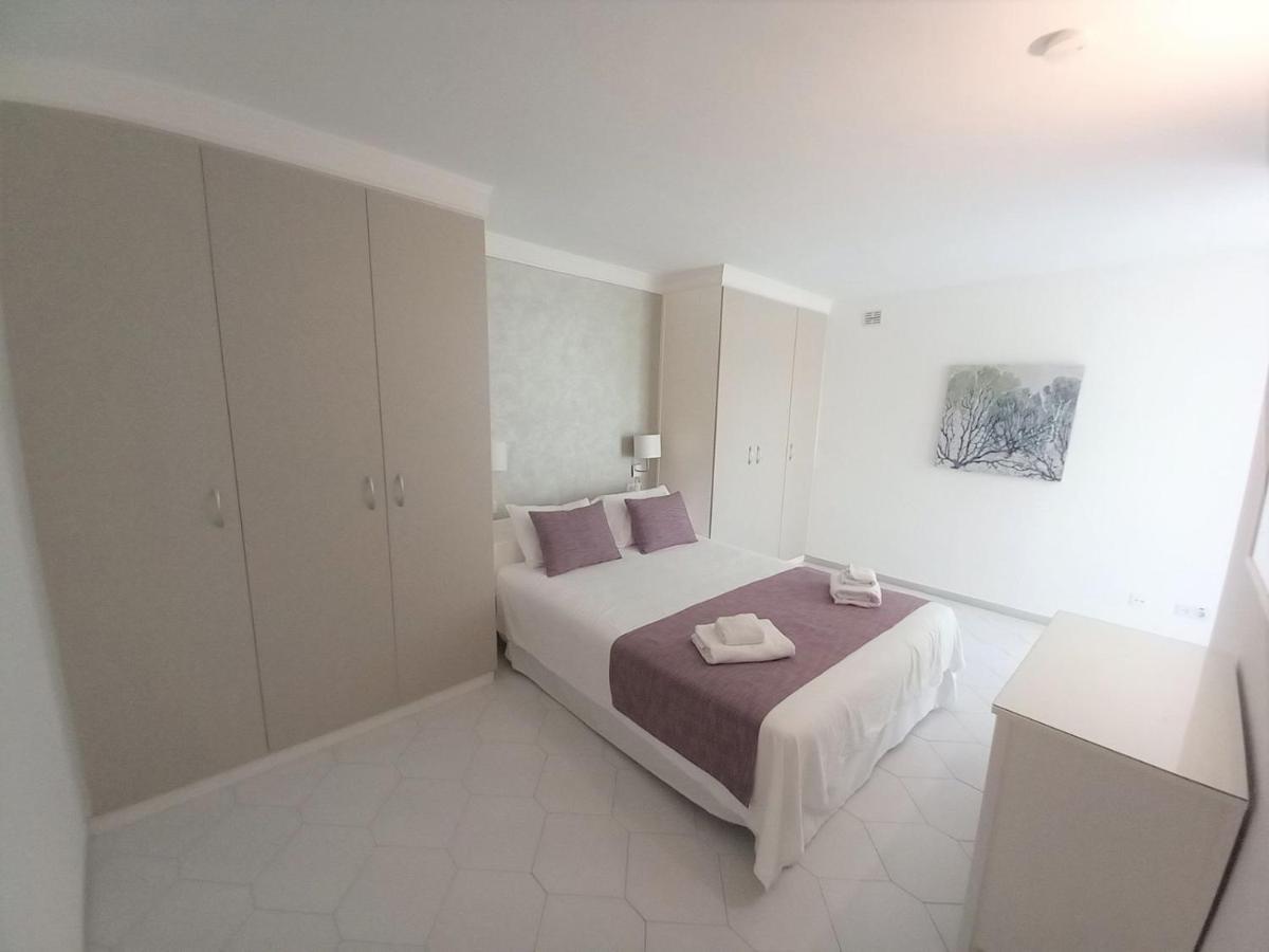 Miraflores Beachfront Penthouse Ситио-де-Калаонда Экстерьер фото